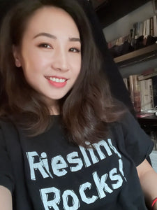 Beibei Hou, Membership